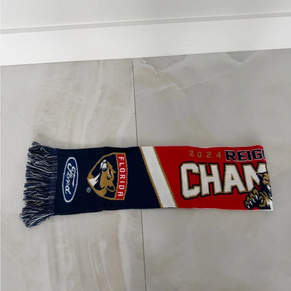 Newest in Package Florida Panthers 2024/25 Stanley Cup Champs REIGN ON NHL Scarf